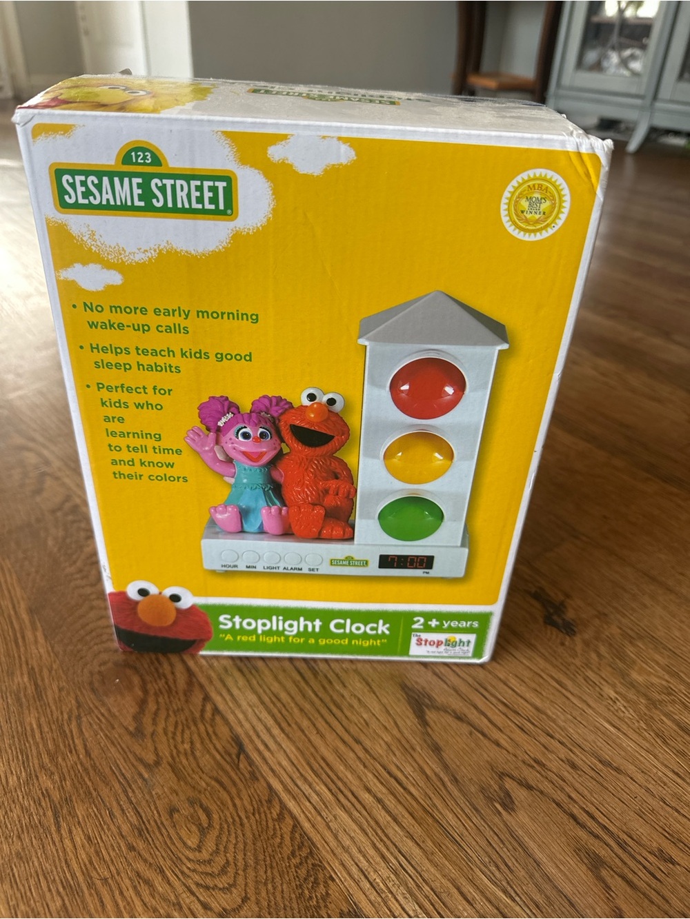 Sesame Street Stoplight Clock - Yellow, Red, Green